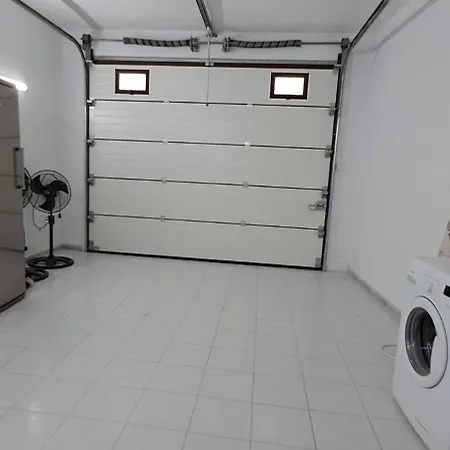 Spacious Getaway In With Terrace & Garage * Attard