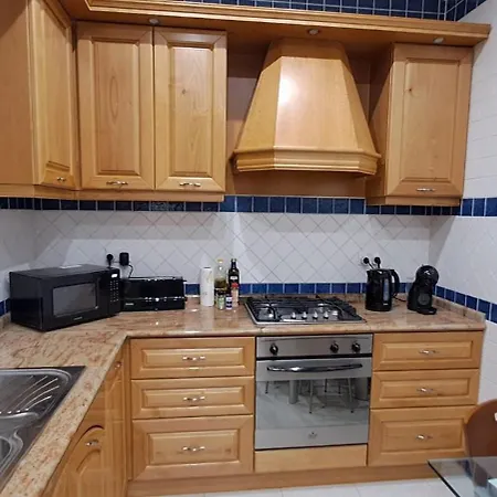 Holiday home Spacious Getaway In With Terrace & Garage *