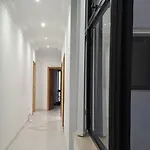 Spacious Getaway In With Terrace & Garage 펜션 아타드