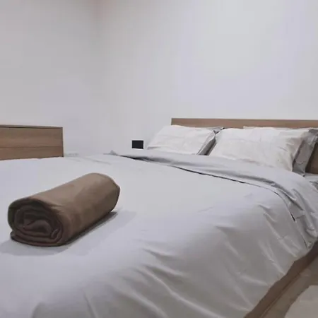 Holiday home Spacious Getaway In With Terrace & Garage