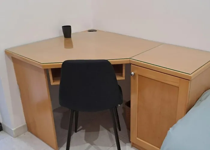 Spacious Getaway In With Terrace & Garage Case de vacanță *