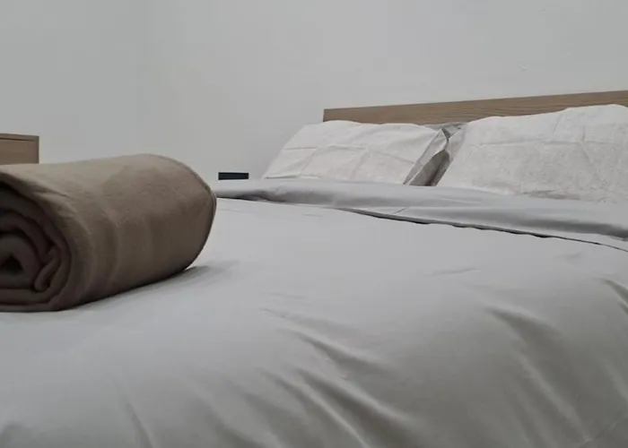 Spacious Getaway In With Terrace & Garage * Attard