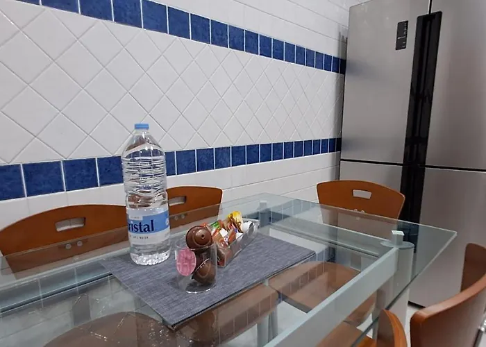 Spacious Getaway In With Terrace & Garage