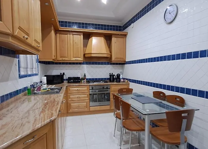 Spacious Getaway In With Terrace & Garage * Attard